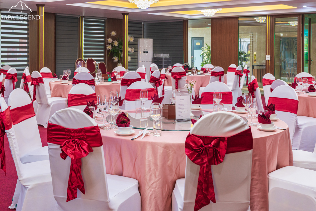 Nhà Hàng Cát Cát